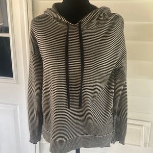 Forever 21 pullover hoodie